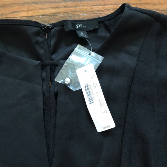 NWT J.CREW Keyhole V-neck top in satin-backed crepe - Picture 5 of 8